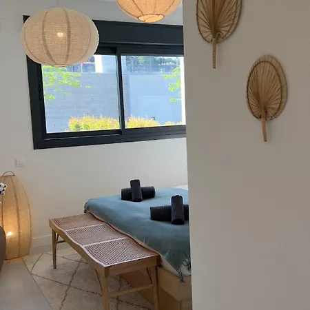 Beautiful 1-bedroom In * 에스테포나