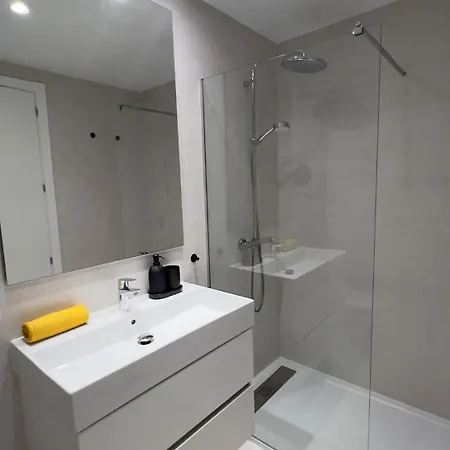 아파트 Beautiful 1-bedroom In