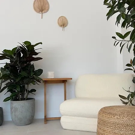 Beautiful 1-bedroom In 아파트 에스테포나