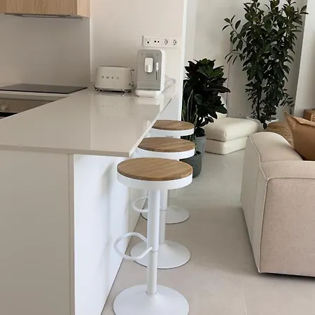 아파트 Beautiful 1-bedroom In 에스테포나